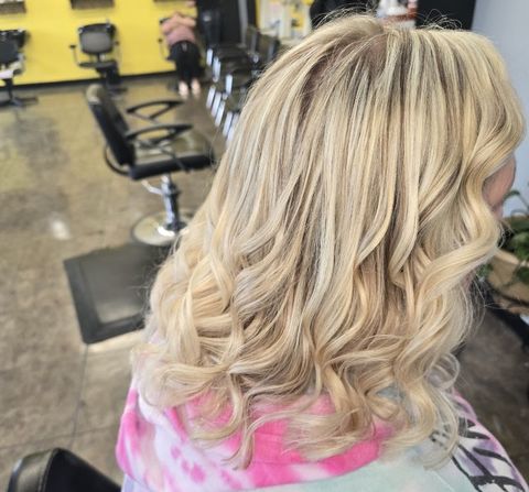New Dimensions Salon, hair salon in Springfield, OH